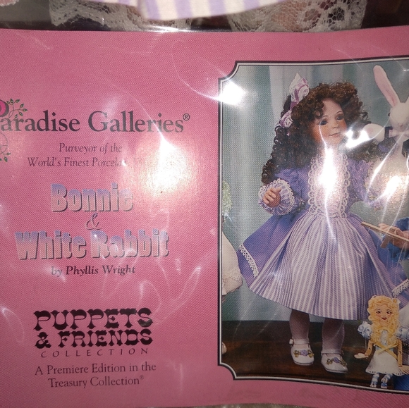 Vintage Paradise Galleries Porcelain doll - Picture 3 of 8